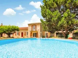 Awesome Home In Grillon With Outdoor Swimming Pool, Private Swimming Pool And 3 Bedrooms