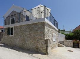 Holiday Stone House - Fumarea, hotel v destinácii Rtina