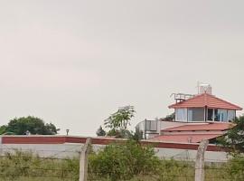 Vishnaka Kudil, παραθεριστική κατοικία σε Οσούρ