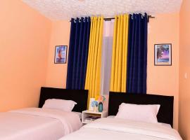 Modern & Homely Suite with Free Parking & WiFi, hotel a Embu