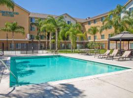 Homewood Suites Bakersfield, hotel cerca de Universidad Estatal de California en Bakersfield, Bakersfield