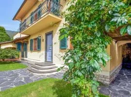 Gorgeous Home In Camaiore With Wifi