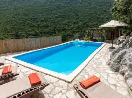 Pet Friendly Home In Ploce With Sauna