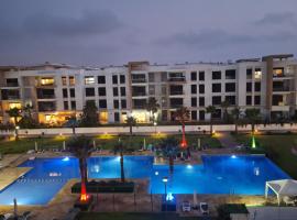 prestigia plage des nation, hotel com estacionamento em Sidi Bouqnadel