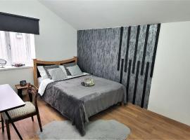The Luxe Flat No 4, Mansfield,, hotel with parking in Mansfield