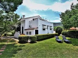 Beautiful Villa with swimming pool near Nafplion