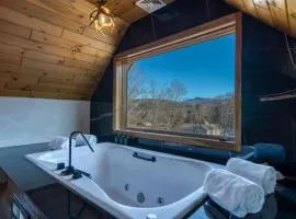 The Haüs Windham - Luxury Suites, Hot Tub, Mountain Views!