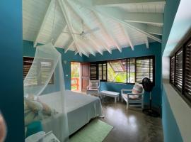 Guestroom los gorgones, hotel em Las Galeras