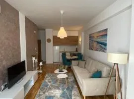 Crown Apartment
