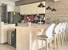 Camina 3 minutos para entrar al WTC y Pepsi Center