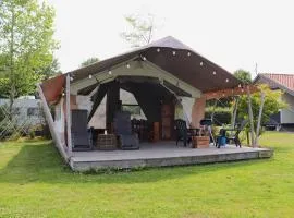 Glamping in Friesland with friends