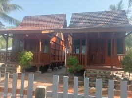 JN Cottage dan Camping Ground: Karimunjawa şehrinde bir otel