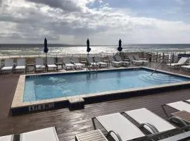 Foxy Palmer! 3 bedroom 2 bath in Perdido Golf Resort