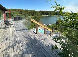 Awesome Home In Dalar With House Sea View, sewaan penginapan di Dalarö