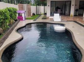 Lux 7 Pool Villa Mactan, hotel in Mactan