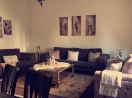 Big Family Apartment - Abdoun, deplomatic Area, goedkoop hotel in Amman