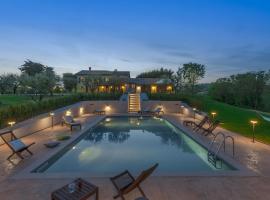 Inviting Holiday Home in San Costanzo with Swimming Pool, будинок для відпустки у місті San Costanzo