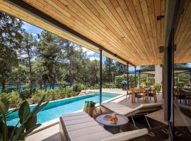 Valamar Amicor Resort, khách sạn ở Stari Grad