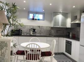 NYRENOVERAD LÄGENHET med egen ingång & nära havet, hotell sihtkohas Sölvesborg