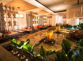 Rose Garden Hotel, hotel v destinaci Yankoun