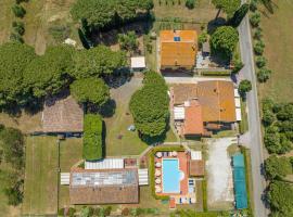 Il Pino - appartamento Tiglio – gospodarstwo agroturystyczne w mieście Cecina