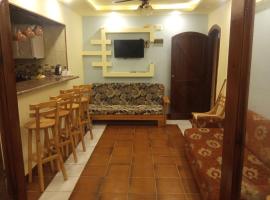 شاليه رائع مجدد للعائلات فقط باندلسيه مطروح, hotel con spa en Marsa Matruh