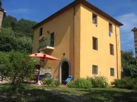 Beautiful renovated 4-Bed House in Bagni di Lucca