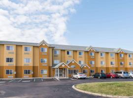 Super 8 by Wyndham Columbus West, hotel with parking in Columbus