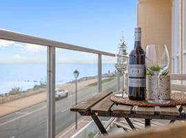 Panoramic Oceanview Escape Glenelg Sth, apartamento en Glenelg