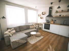 KVARTÝR - nový apartmán na náměstí v České Lípě, hotel in Česká Lípa