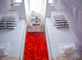 Emap Homes-serenity hse，位于基利菲的酒店