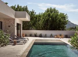 Onore Villa, Featuring Heated Pool, By ThinkVilla, hotel in Gaïtánion