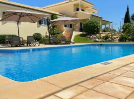 Villa Tranberg Suites, hotel en Ferreiras