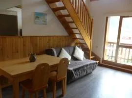 Duplex 4 pers. à Arêches-Beaufort, piscine, balcon sud, centre village - FR-1-342-132