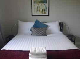 Ger's Lodging, B&B in Galway