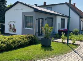 Ferienhaus Mary im Südburgenland، فندق رخيص في Kirchfidisch