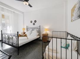 Liguria Home, hotel in Vado Ligure