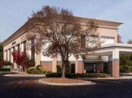 Hampton Inn Commerce, hotel em Commerce