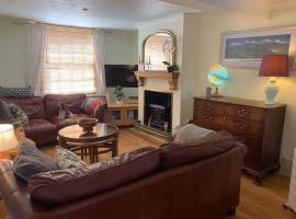 Cosy cottage close to shops and pubs, hotel din Bishops Castle