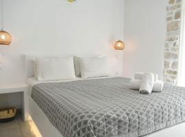 Sea View Stone House, hotel u gradu Nausa