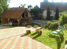 Tubej turist farm - wooden hayloft, hotel a Bohinjska Bistrica