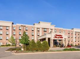 Hampton Inn & Suites West Bend, hotell i West Bend