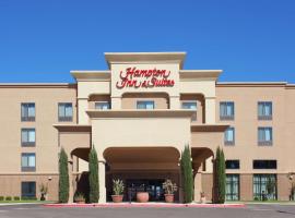 Hampton Inn & Suites Fresno - Northwest، فندق في Herndon