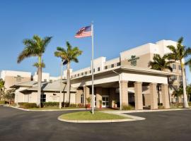 Homewood Suites Fort Myers Airport - FGCU, hotel near Southwest Florida International Airport - RSW, Fort Myers