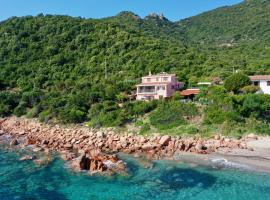 VILLA GIU MAR 2 Jennas, khách sạn ở Cardedu