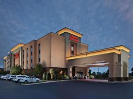 Hampton Inn & Suites Millington, viešbutis mieste Milingtonas, netoliese – Memphis Motorsports Park