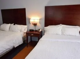 亚历山大城汉普顿酒店