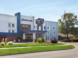 Hampton Inn Kansas City Blue Springs、ブルー・スプリングスのホテル