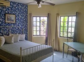 Little Savoy Guest House new, hotel v destinaci Runaway Bay
