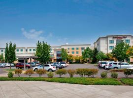 Residence Inn by Marriott Portland Airport at Cascade Station، فندق بالقرب من Cascade Station Shopping Center، بورتلاند